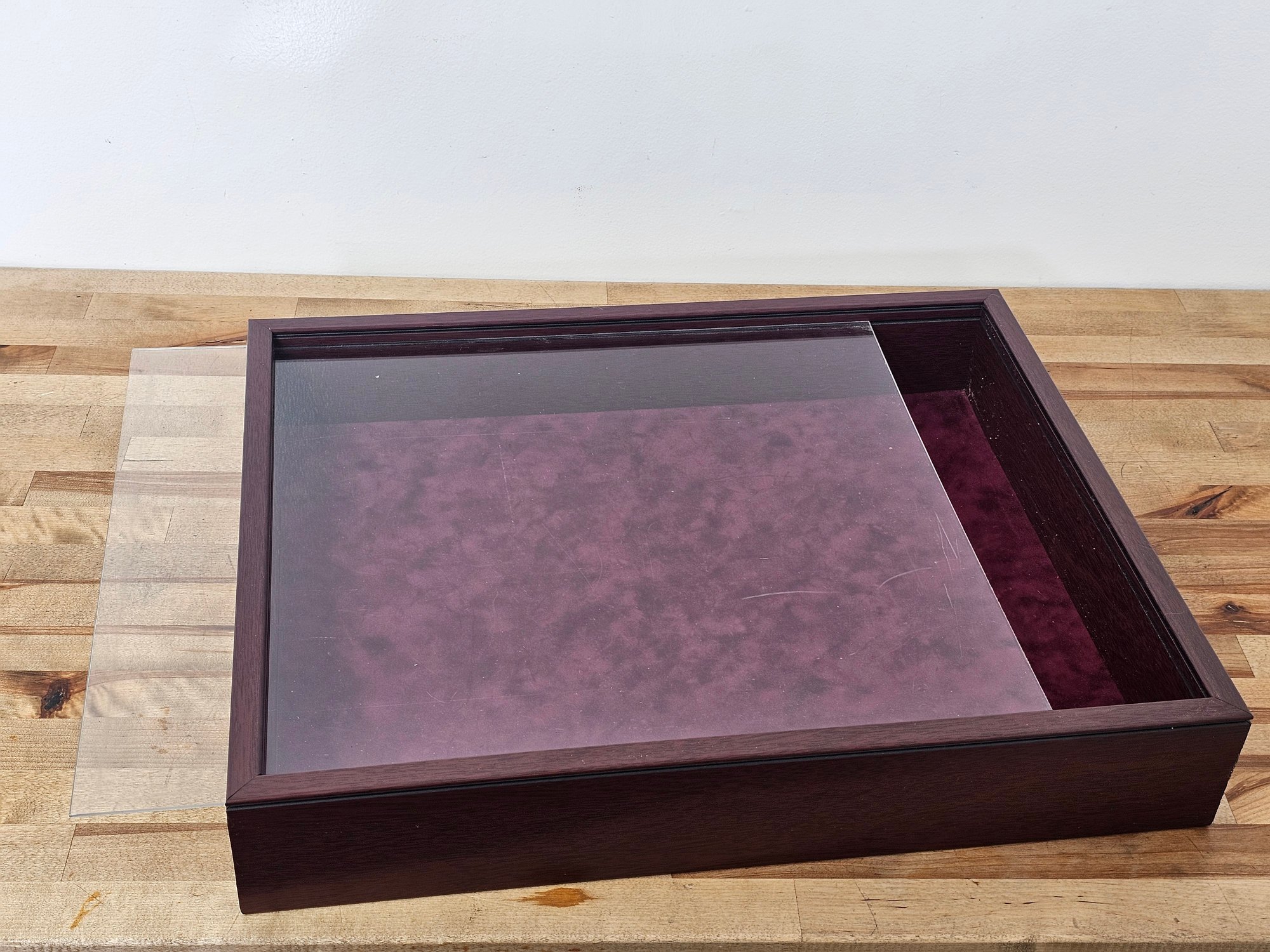 Velvet Lined Table Top Wooden Display Case #7991 | Auctionninja.com