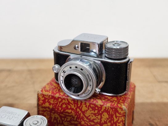 Pair Of Vintage Miniature 150s HIT Film Cameras #7155 | Auctionninja.com