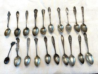 241 Collection Of 20 Vintage Souvenir Spoons Including 18 Sterling Silver