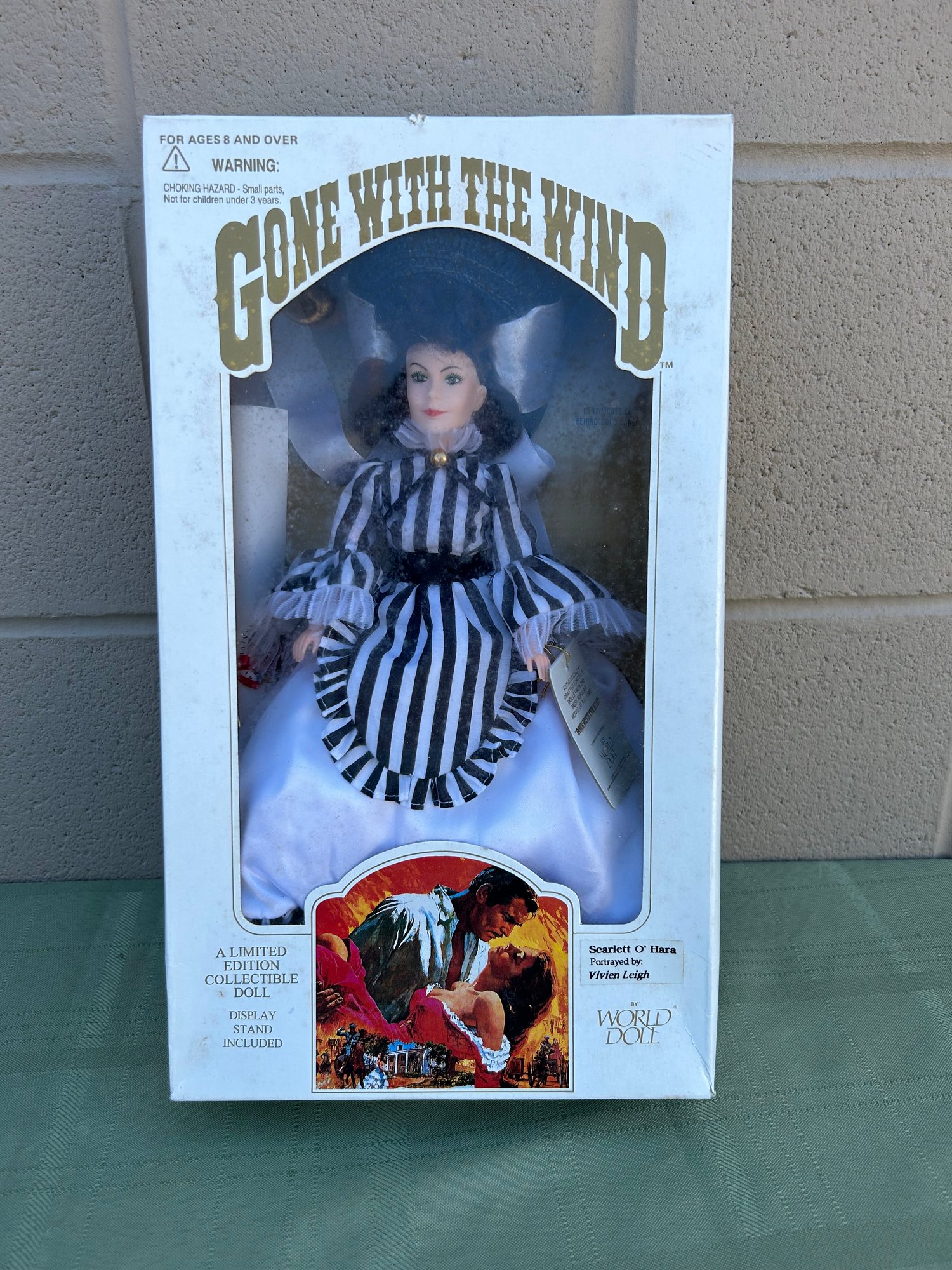 Gone With The Wind - Scarlett OHara - World Doll - Black & White Dress  #9902 | Auctionninja.com