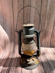 Dietz Little Wizard Oil Lamp