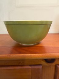 Vintage Pyrex Verde Avocado Green Mixing Bowl