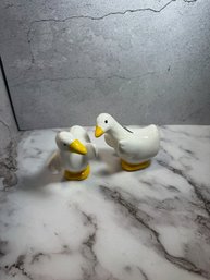 Vintage Salt And Pepper Shakers Ceramic Ducks Or Geese Lot