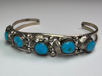 American Navajo Turquoise And Sterling Silver Cuff Bracelet 11.1 Grams