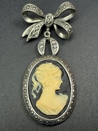 Vintage Cameo With Bow Pin/Brooch
