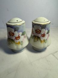 Lefton Magnolia Vintage Salt And Pepper Shaker
