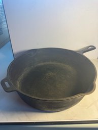 Griswold 1102 Large Cast Iron Antique Skillet