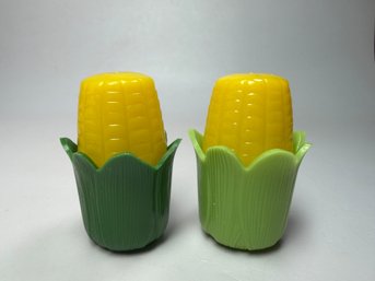 Royal USA Product Early Plastic Corn On The Cobb Vintage Salt And Pepper Shaker Set Lot