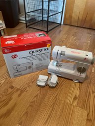 Sew Pro Quick Stitch Sewing Machine W Original Box Model SP-402