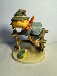 Goebel Hummel Vintage Retreat To Safety 201/1 Figurine With V Bee Mark