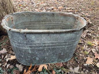 Antique Copper Tub
