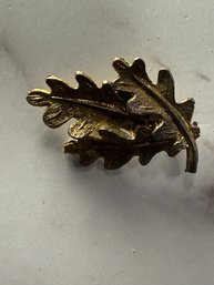 Vintage Leaves Brooch Pin