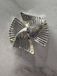 Vintage Rhinestone Brooch Pin