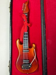 Mini Doll House Wooden Electrical Guitar Classical Miniature W Case For Music Room School