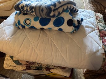 Mixed Bedding And Blanket Lot