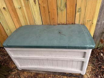 Suncast Outdoor Patio Garden Storage Box Or Trunk