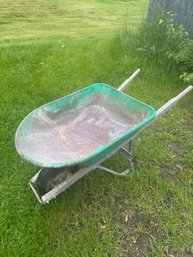 Sturdy Yard Wheelbarrow