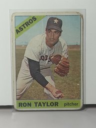Vintage 1966 Topps Ron Taylor Houston Astros #174 Baseball Card