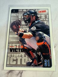 2001 Upper Deck Victory #630 Mike Piazza Baseball Card