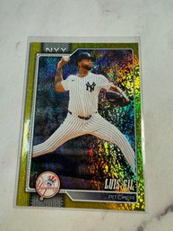2626 Luis Gil With A Gold Foil /399 Topps Baseball Card
