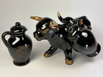 Vintage Salt And Pepper Shaker - Bull And Urns