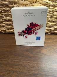 2008 Hallmark Keepsake Ornament: 1908 Ford Model T (Fire Brigade)