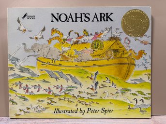 Caldecott Medal-winning Children's Picture Book Noah's Ark Illustrated By Peter Spier
