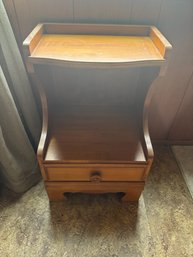 Vintage Maple Wood End Or Side Table With Drawer