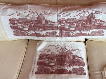 Folly Cove - Motif - 1 Bureau Scarf And 8 Placemats