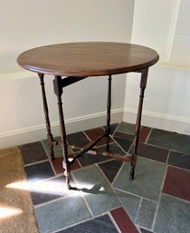 Vintage Tuckaway Table - 22 Inches Round