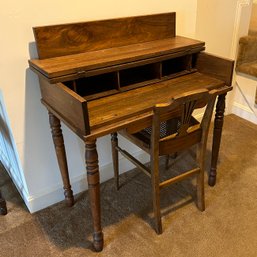 Spinet Desk With Chair - 18x32x31