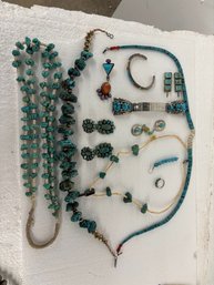 LARGE LOT NATIVE AMERICAN TURQUOISE JEWELRY