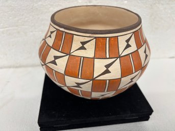 ACOMA POT OPENING 5 INCHES X 6