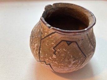 VERY EARLY POT AS IS. 2 1/ 2 OPENING X 3