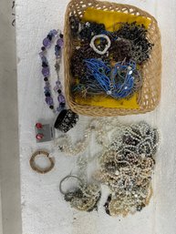 TABLE LOT PEARLS ETC