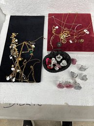LOT OF NECKLACES W/HEART RINGS