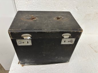 SINGER FEATHERWEIGHT  W ACCESSORIES