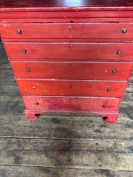 GRADUATED 5DRAWER CHEST IN RED 39 W 19DEEPX 44H