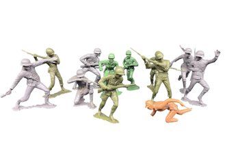 Lot Of Vintage Plastic Soldiers - 5 Are Marked Marx & Co.