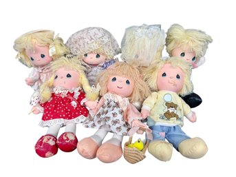 Lot Of Precious Moments Dolls
