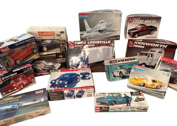 Lot Of Vintage Plastic Scale Models