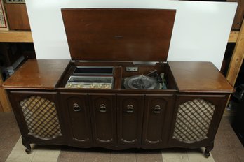 Vintage Zenith Model 964 Console Stereo Record Player Mid Century