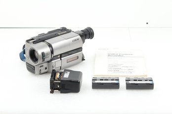 Sony Handycam CCD-TRV65 Vision Video Camera Recorder Hi8
