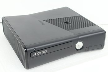 Xbox 360-S Game Console - 2012