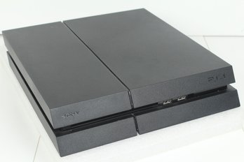 Playstation 4 Gaming Console Regular Version Model CUH-1215A