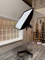 Impact Vc500WL Photography Strobe With 30 X 36 Fomex Softbox On Rolling Light Stand