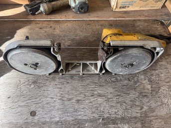 DeWalt 328 VARABLE SPEED, BAND SAW