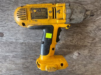Heavy-duty DeWALT DW059 Cordless Impact Wrench, 1/2-inch Drive, Capable Of 2600 BPM. Requires DeWALT Batteries