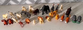Vintage Miniature Animal Figurine Lot  Safari, Circus & Farm Toys  Plastic Collectibles Group