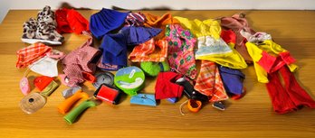 Vintage Barbie Fashion Wardrobe Lot  Clothing, Accessories & Shoes
